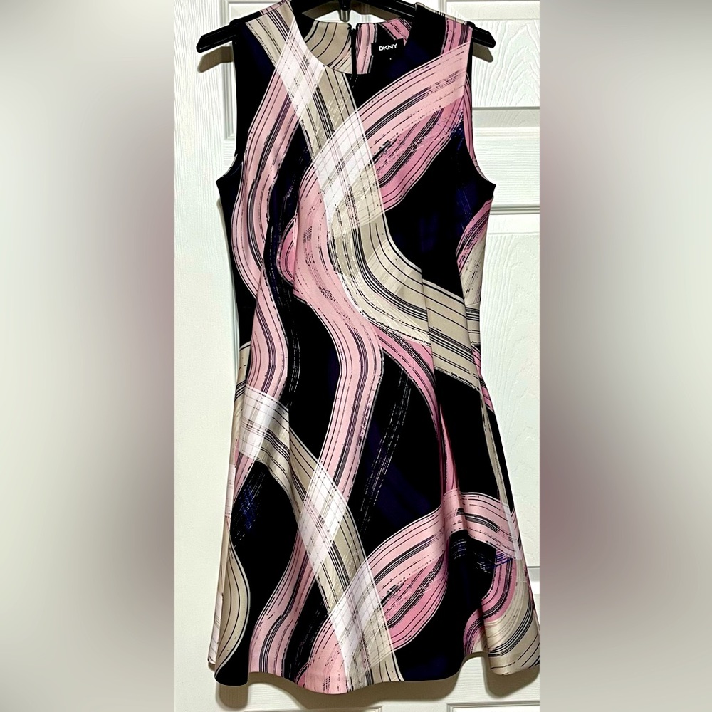 DKNY Size 8 Pink/Blk/White Dress